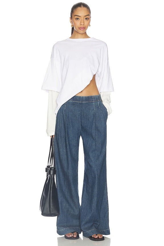 Denim Pleated Pant in Medium Wash