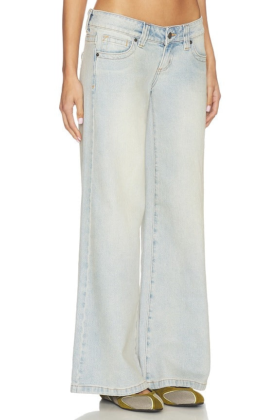 00 Wide Leg Jeans in Janet
