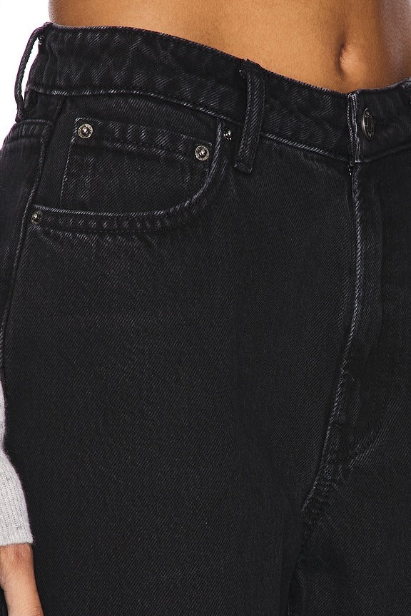 Eva Relaxed 90's Jeans in Niseko