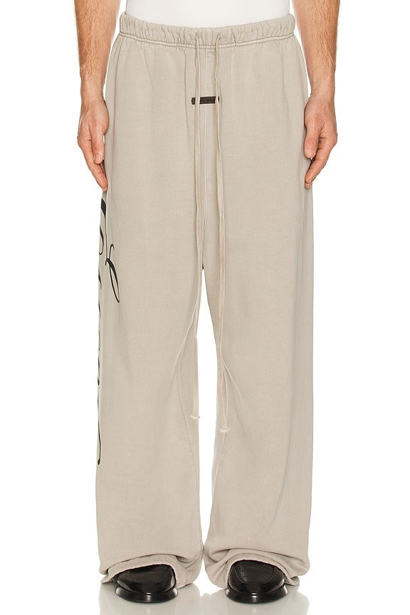 Lounge Sweatpant in Smoke Grey