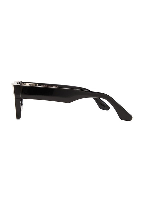 05 Sunglasses in Black