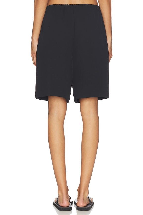 Loretta Crepe Short in Black