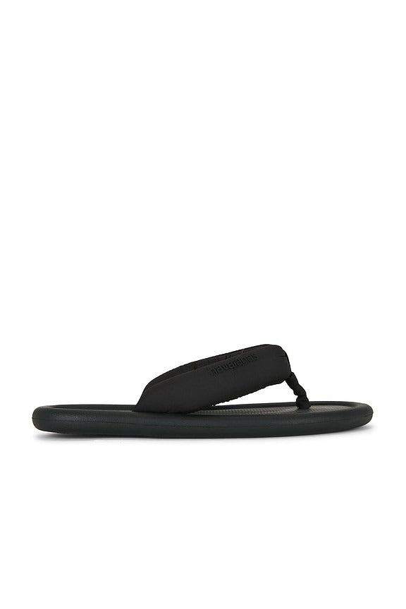 Maxi Puffed Sandal in Black