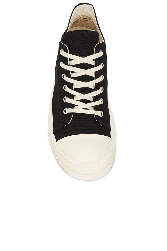 Low Sneaks in Black & Milk