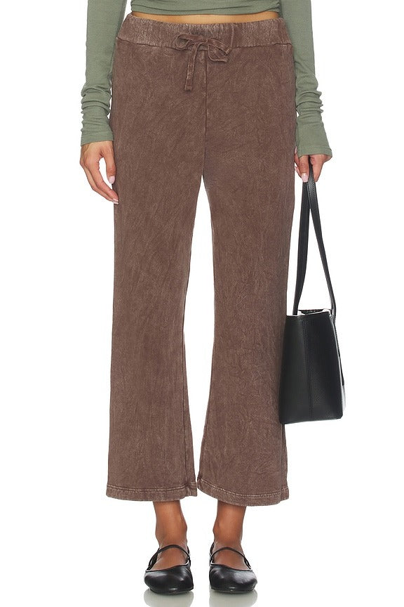 Ariana Pant in Truffle