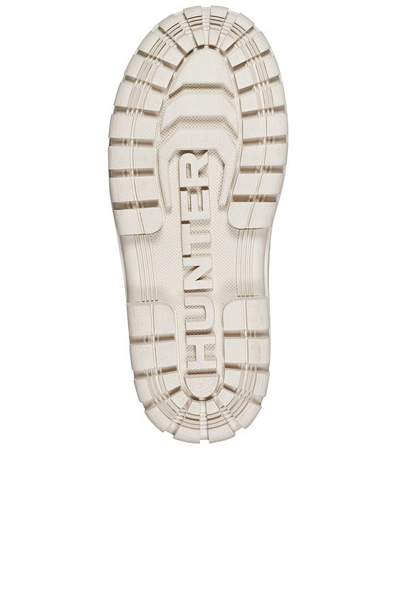 Skylar Boot in Crepe & Whitby Sand