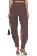 Mirelle Pant in Cacao
