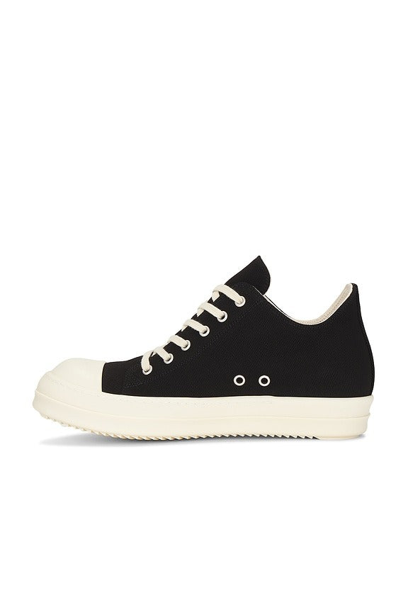 Low Sneaks in Black & Milk