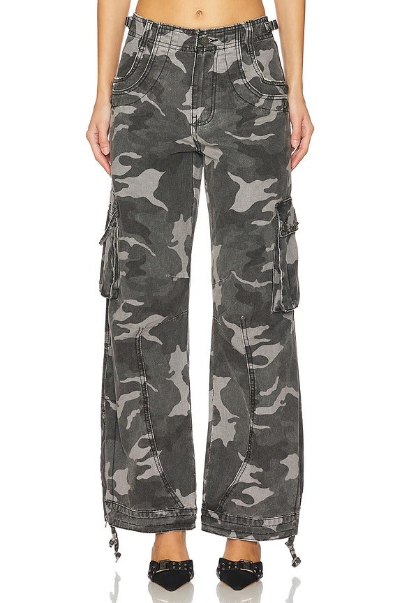 Trooper Cargo in Black Camo