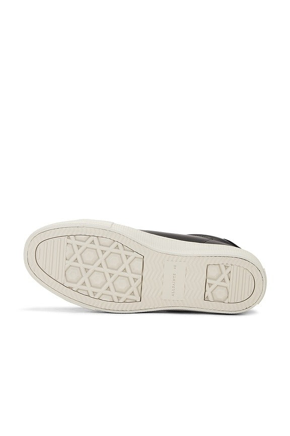 Underground Leather Low Top in Black